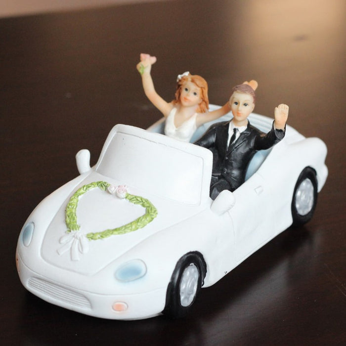 Cake Toppers Bride and Groom Funny Figurines Home Desk Decoration