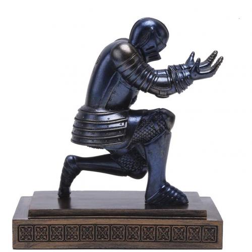 Knight Figurine Pen Holder Desk Decoration