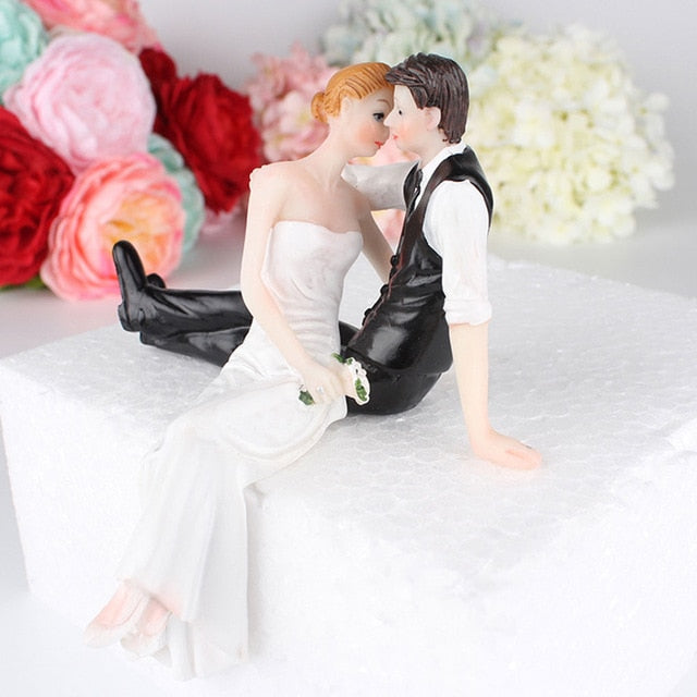 Cake Toppers Bride and Groom Funny Figurines Home Desk Decoration