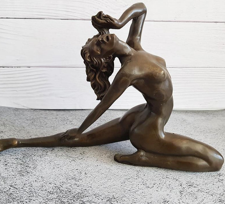 Artistic Female Bronze Statue Dancer Statue Home Desk Decoration