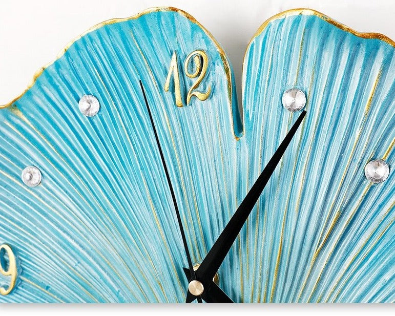 Elegant Ginkgo Leaf Design Wall Clock