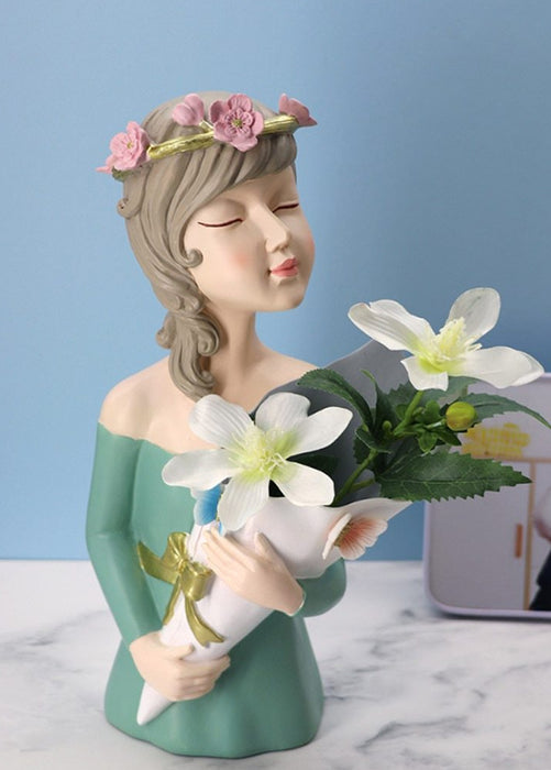 Resin Bouquet Girl Figurine Desk Decoration