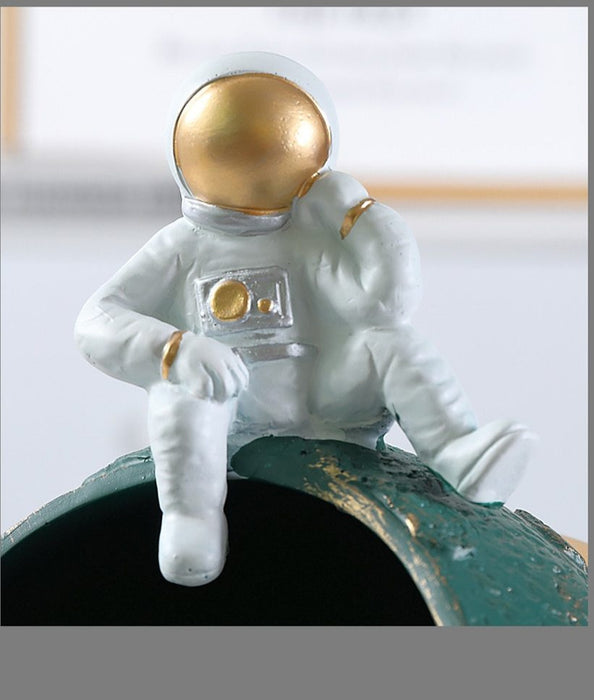 Creative Astronaut Desk Organizer Home Decor
